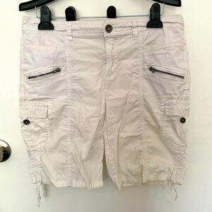 Style & Co. long women’s shorts. Decorative zipper and side rouching